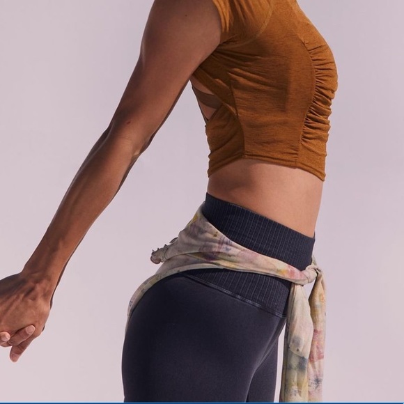 Free People Movement Good Karma/Shanti capris - Picture 4 of 15